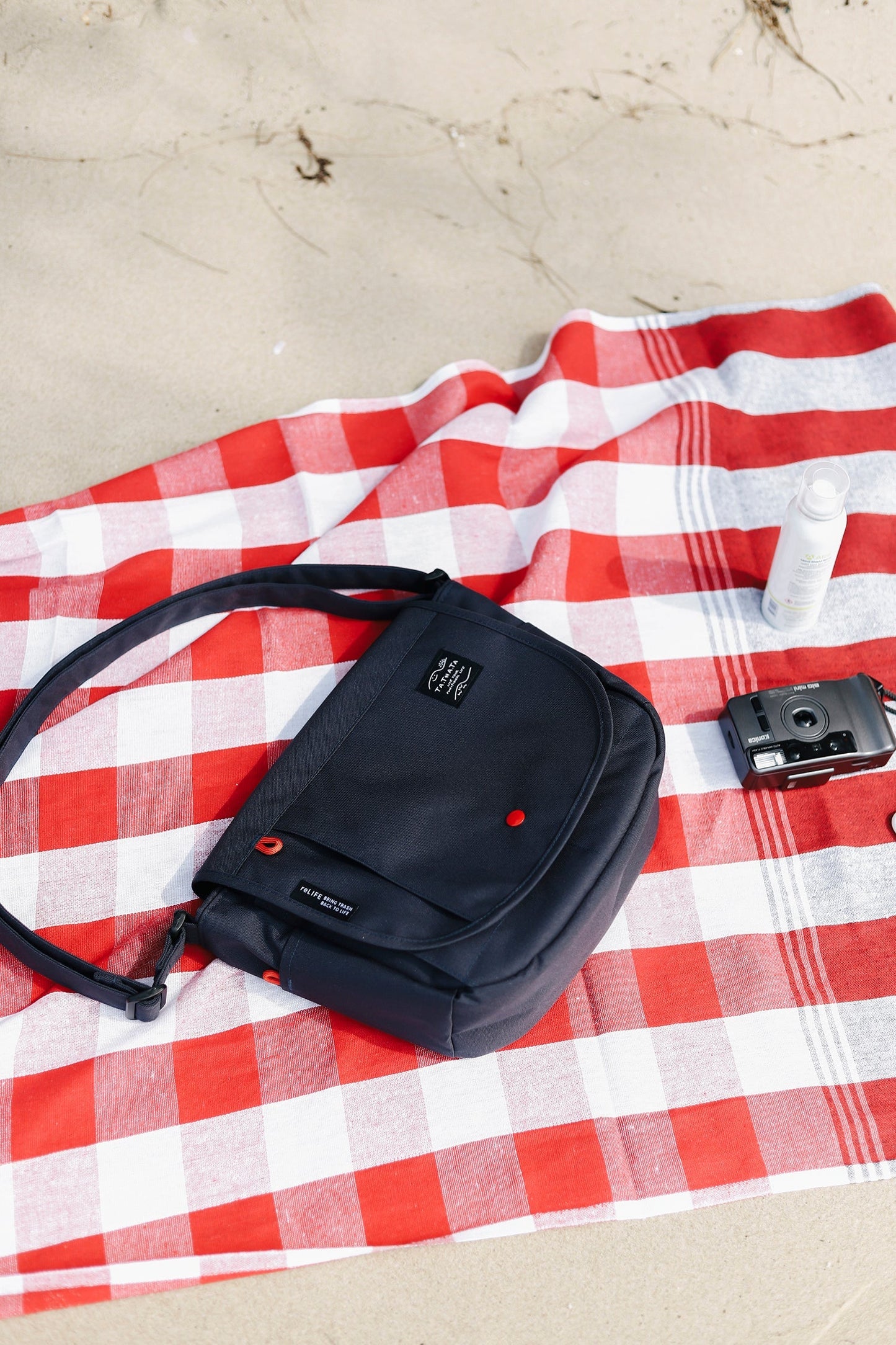 Boy relife wild bag
